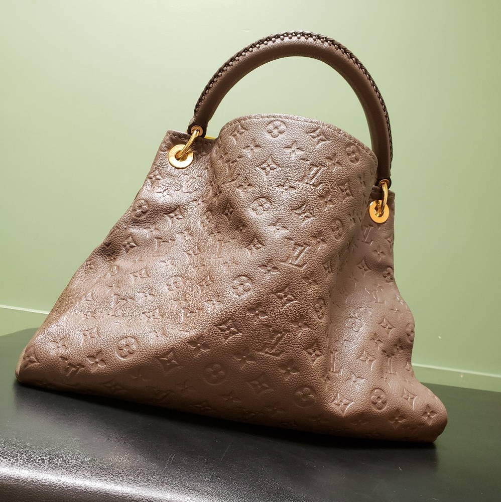 Louis vuitton ombre Artsy